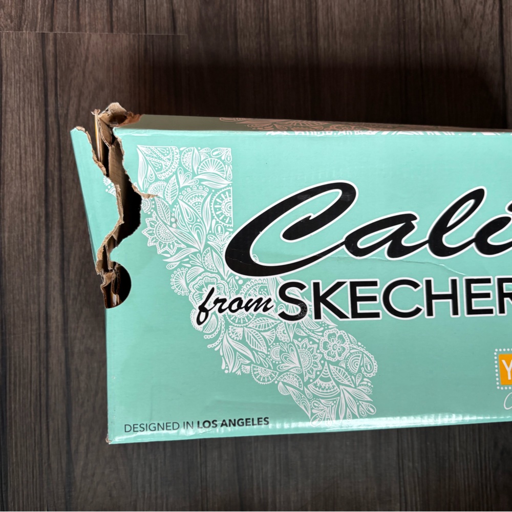 Cali yoga Skechers White and Black Sandals with Crystal Embellishments sz 8 - Picture 3 of 8